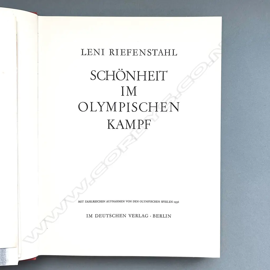 LENI RIEFENSTAHL: SCHONHEIT IN OLYMPISCHEN KAMPF Image 1++